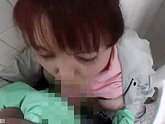 04C0124-Rape a mature cleaning worker while cleaning the toilet and make her suck his cock