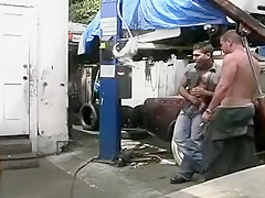 2 Cops 2 Crooks