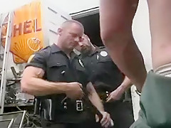 2 Cops 2 Crooks