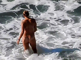 2 Nude Friend