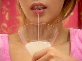 2 hawt Japanese hotties spit in a glass and   