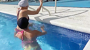 2parte: I Take My Girlfriend To Fuck In The Bathroom Of The Family Pool