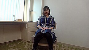 照れ笑いを浮かべながら恥ずかしがる姿が最高に可愛い経験薄の美少女4764wwwwwwww
