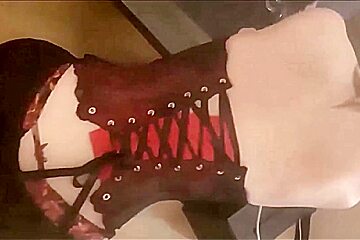 862 - Salope Blanche Suce Anulingus Baise En Lingerie En Satin (string Robe Bas Talons)