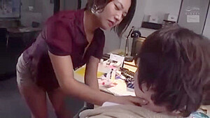 04963,A woman in serious agony