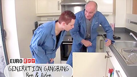 Aiden Jason Takes A Big Grandpa Cock - Aiden Jason