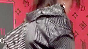 Alluring Lesbian Chick Gest Her Wet, Bald Pussy Dildoded