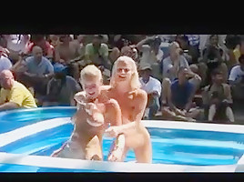 Amateur Oil Wrestling
