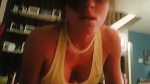 Amateur with perfect body sucks and fuck like a true pornstar