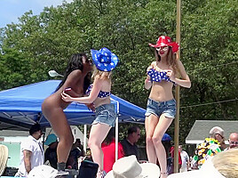 American Woman - Naked Girls Dancing at Nudes-A-Poppin 2017