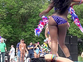 American Woman - Naked Girls Dancing at Nudes-A-Poppin 2017