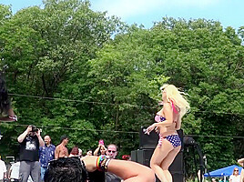 American Woman - Naked Girls Dancing at Nudes-A-Poppin 2017
