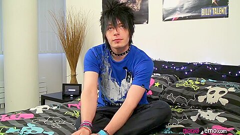 An Explosive Cum Wad From Sexy Alex - Alex Phoenix Jerkoff