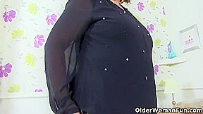 An Older Woman Means Fun 402