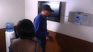 An old latina lady Andrea bangs with the technician