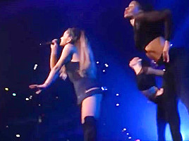 Ariana - Sexy moments