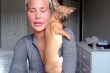 Athletic Blonde Showing Her Body And Pussy To The Camera