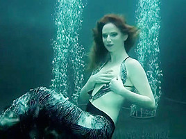 Audrey Lords underwater blowjob
