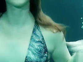 Audrey Lords underwater blowjob