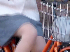 B3D2304-Mature wife who was at the laundromat is with sensitive pussy and squirts