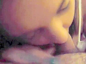 BBW Kerry sucks her bf off in bed