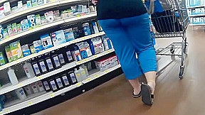BBW spandex bends over for me(Playtime)