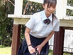 B2H0504- Beautiful Girl Fucked During Wild Piss