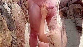 Beach Babe Sexy Nude Pics
