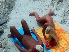 Beach Girls 36
