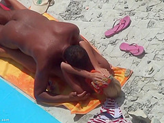 Beach Girls 36