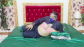 Beautiful Big Boobs Bhabhi Fucking Pussy By Large Dildo