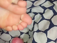 Beautiful Feet  Exciting Footjob And Foot Fuck  Cum on Soles & Toes 