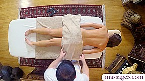Beautiful babe sucked off her masseur and jizzed in the spa