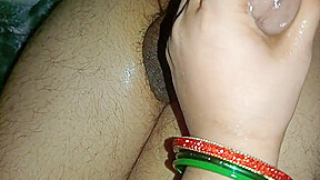 Bhabhi Ne Apne Devar Ke Sath Me Handjob Kiya