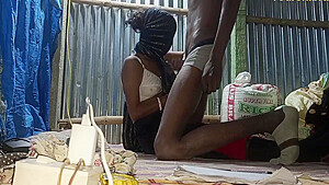 Bhabhi Ne Land Lagakar Malish Kiya Khoob Chudai Kiya Man Bharva Ke