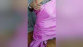 Bhabi Wearing Sharee