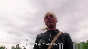 Big assed babe Lennox Luxe fucks a dude with camera