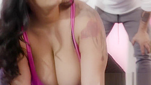 Big beauty in spandex gets eaten out