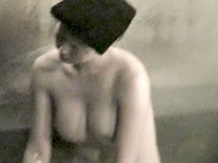 Big heavy boobs of the real Asian milf in the pool nri002 00