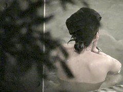 Big heavy boobs of the real Asian milf in the pool nri002 00