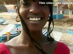 Black girl on holiday enjoys beach sex - 1