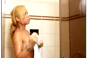Blond Tgirl anal fucking