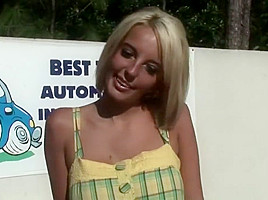 Blond girl exib ( 2)