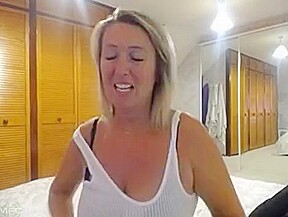 Blond milf shows her beauty big tits