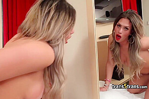 Blonde Shemale Hotty Cumming Solo