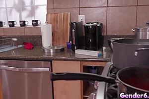 Blow Her Cum To Queenie Tits - Queenie Sateen And Erica Cherry