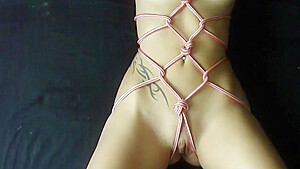 Bondage Girl Mit Dildo Gefickt