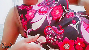 Boobs Squeeze And Armpit Fetishතන් මිරිකලා කුනුහරැප අහලා බඩු යවමු - Indian Boobs And Sri Lankan