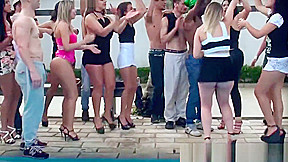 Boquete depois da festa na piscina