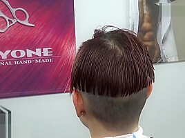Bowl hairstyle in trendy colors